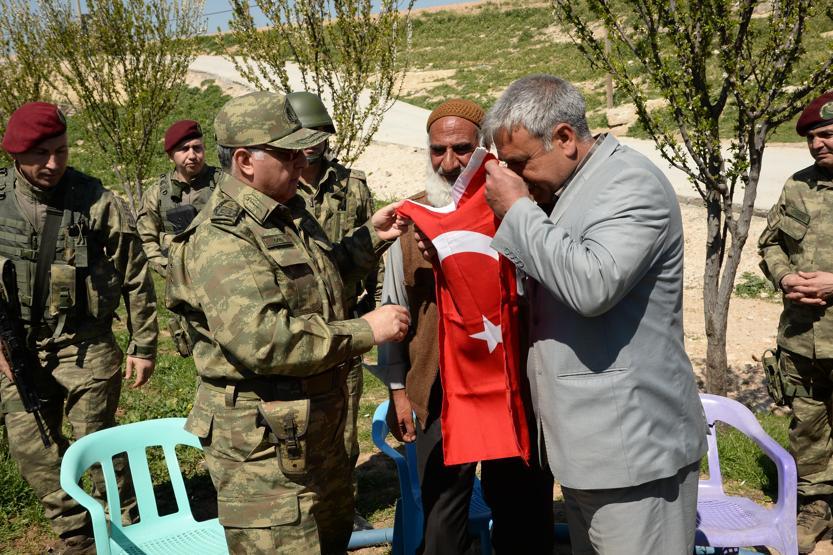 Necdet Özel Süleyman Şahı ziyaret etti