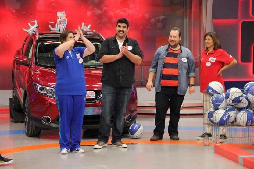 Pelin Öztekin ve sevgilisi otomobil kazandı