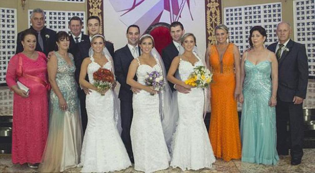 Üçüzler toplu düğün yaptı