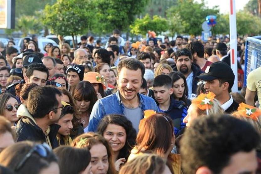 Ünlüler Adanaya akın etti