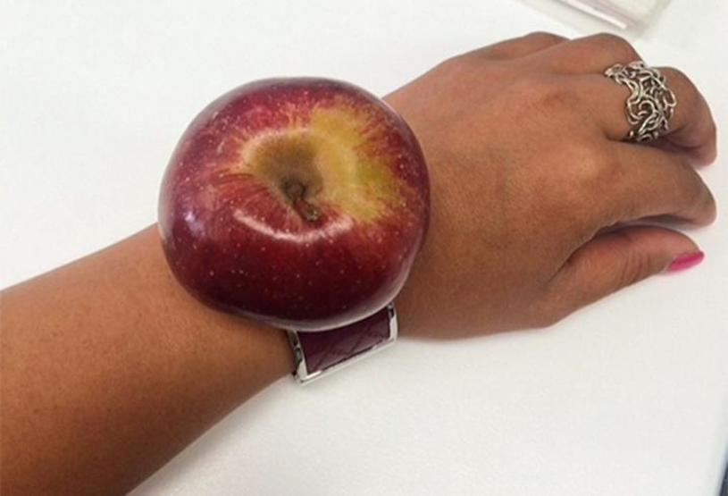 Sosyal medyada yeni Apple Watchunu gösterme çılgınlığı