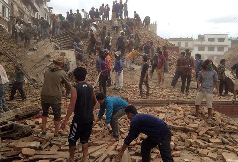 Nepalde 7,9 büyüklüğünde yıkıcı deprem