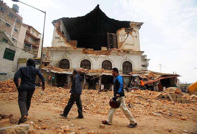 Nepalde 7,9 büyüklüğünde yıkıcı deprem