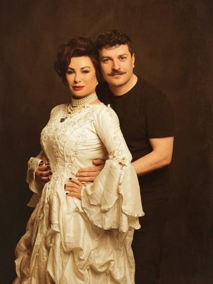 Nilgün Belgün ve Müjdat Gezene, Mustafa Alabora sürprizi..