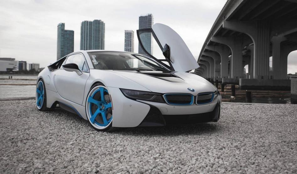Daha çekici bir BMW i8 nasıl olur
