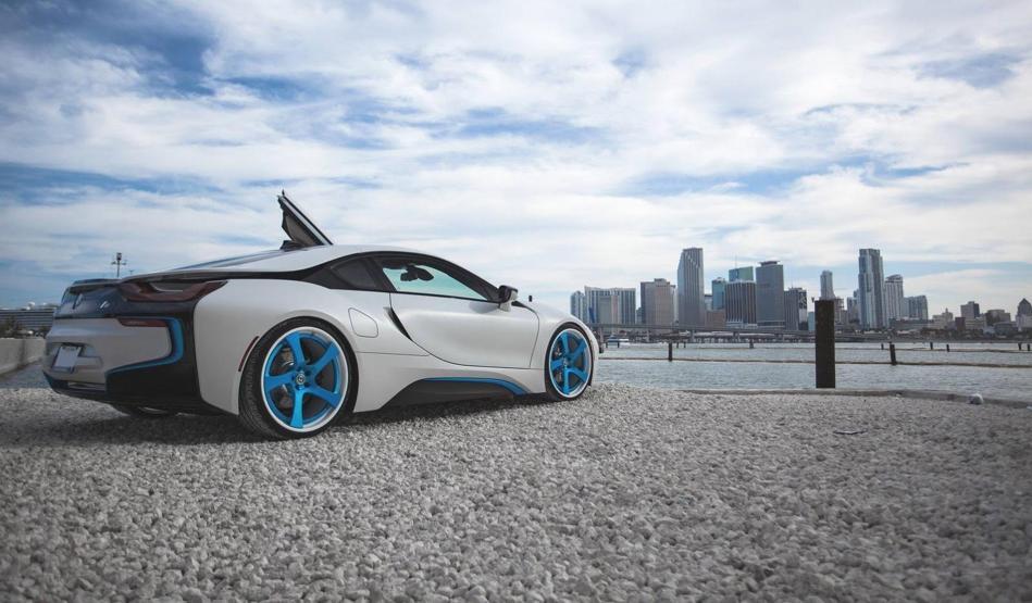 Daha çekici bir BMW i8 nasıl olur