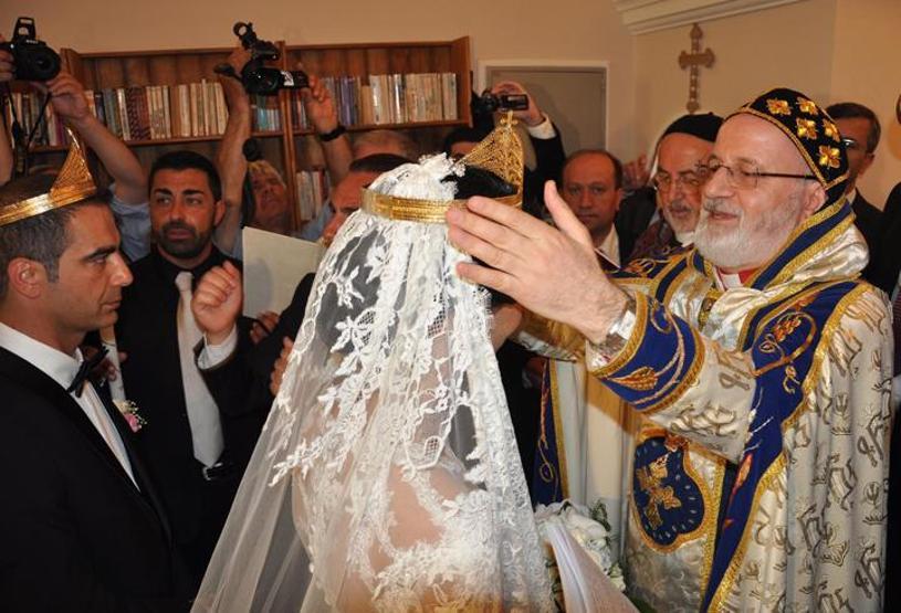 Tarihi kilisede yıllar sonra ilk nikah