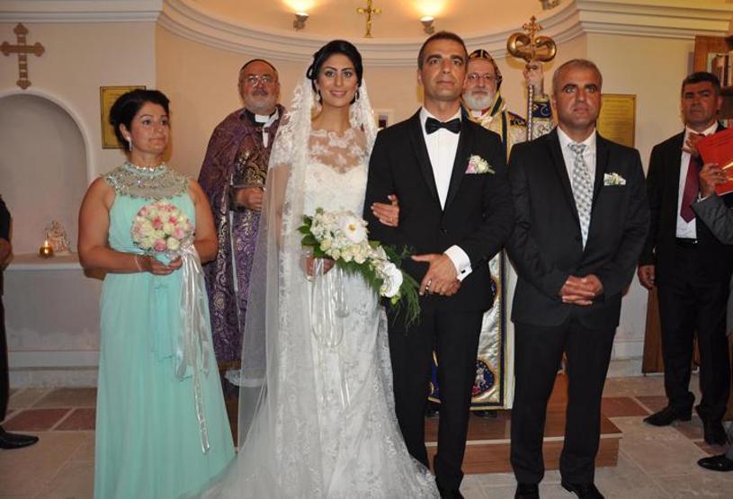 Tarihi kilisede yıllar sonra ilk nikah
