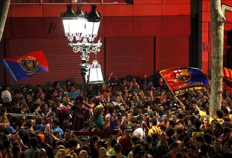 Barcelona şampiyonluğu çılgınlar gibi kutladı