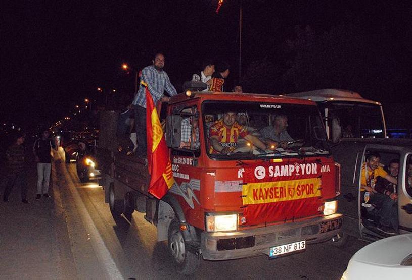Kayserisporun şampiyonluk turundan kareler