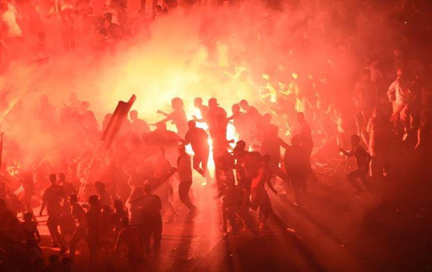 Benfica taraftarı ile polis birbirine girdi