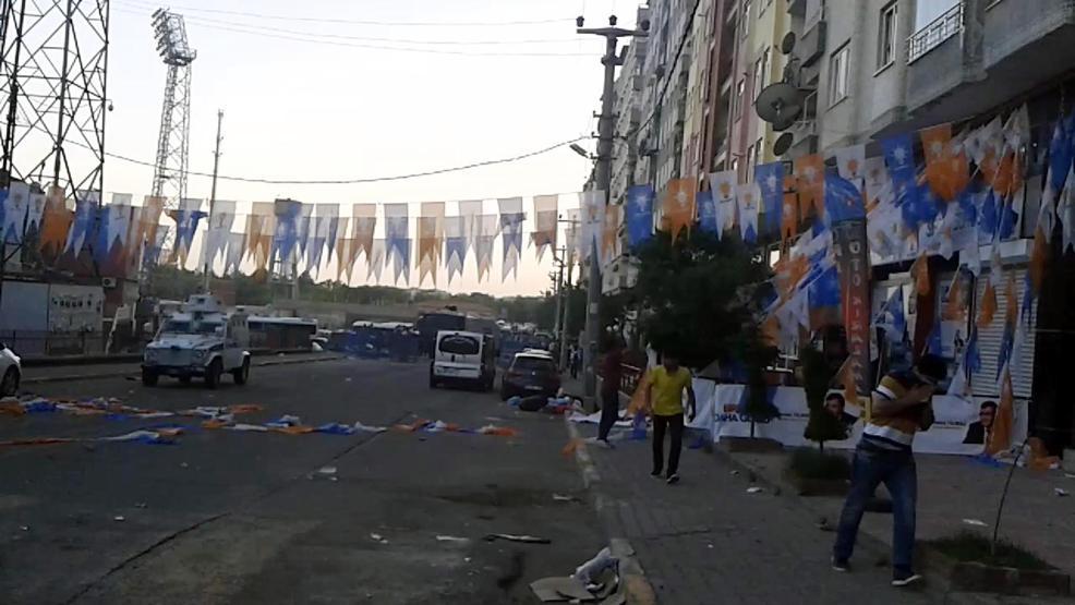 Diyarbakırda ortalık karıştı İşte o kareler...