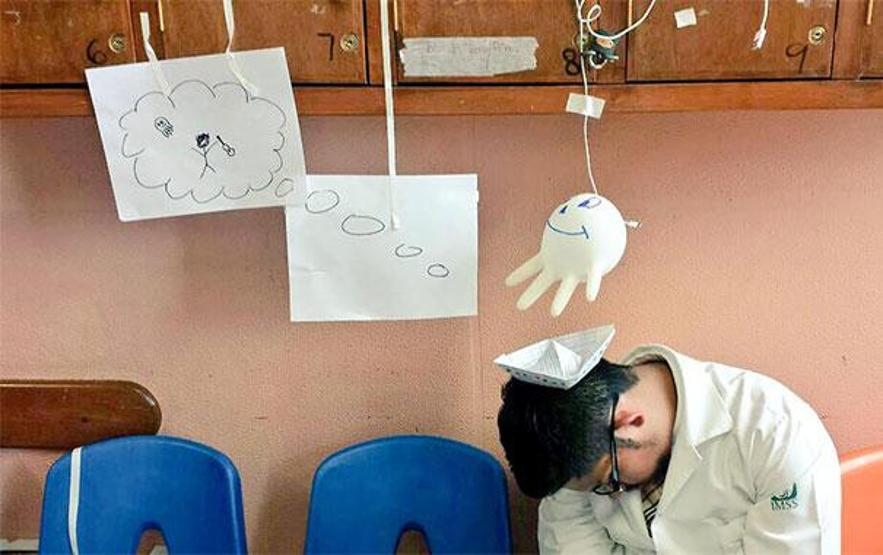 Uyuyakalan doktorlar... Kendilerini ihbar ediyorlar çünkü...