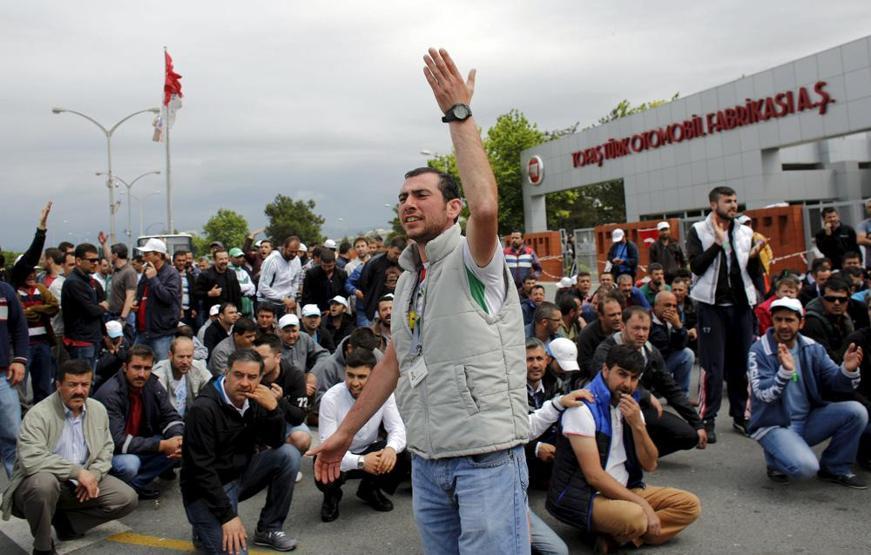 Fotoğraflarla Bursadaki otomotiv işçilerinin eylemi