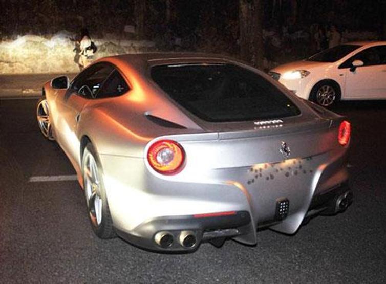 Arda Turanın kullandığı Ferrari Acununmuş