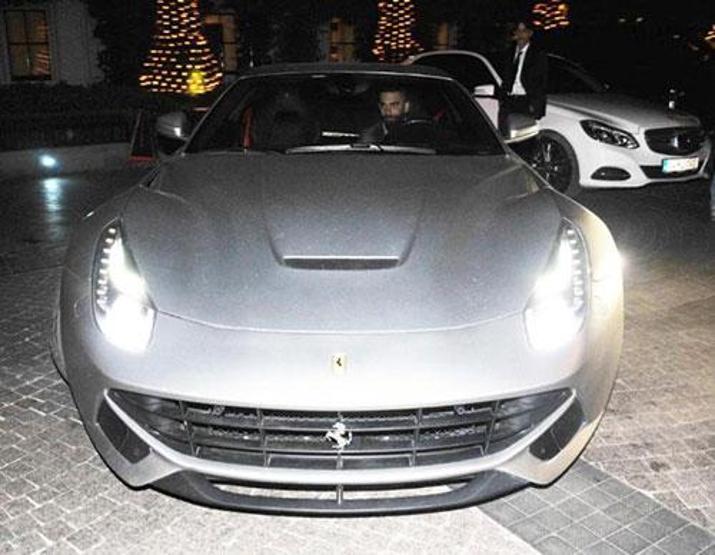 Arda Turanın kullandığı Ferrari Acununmuş