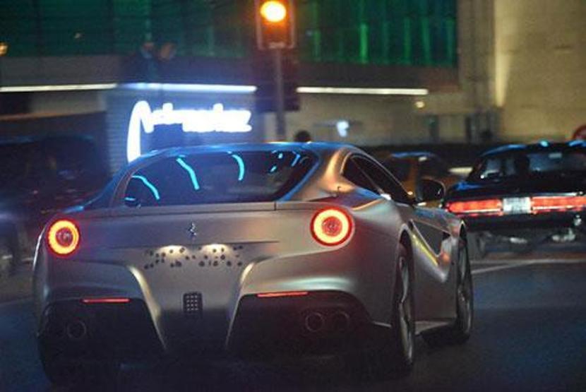 Arda Turanın kullandığı Ferrari Acununmuş
