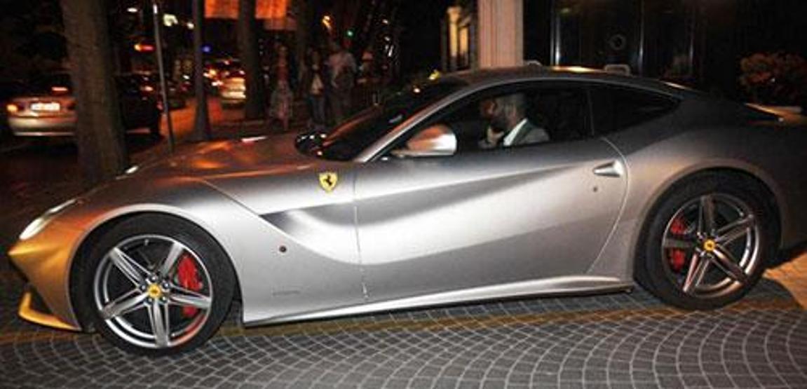 Arda Turanın kullandığı Ferrari Acununmuş