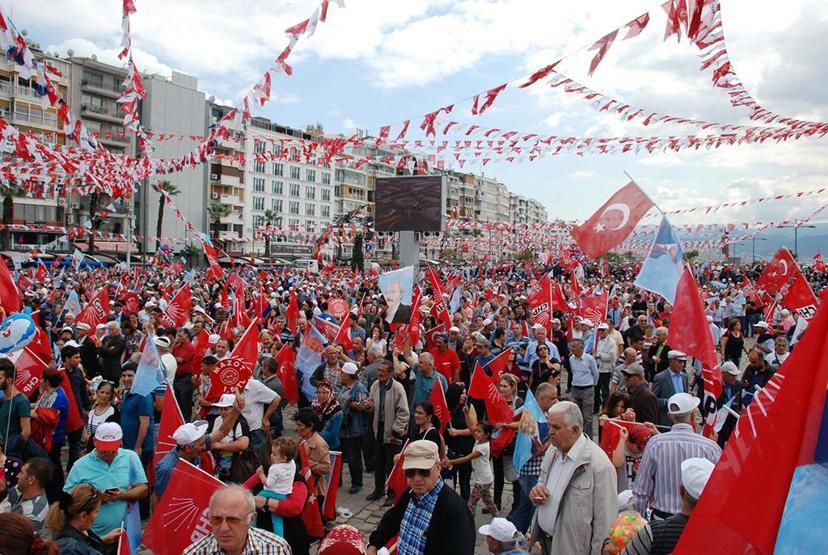 CHP lideri Kılıçdaroğlu İzmirde Gündoğdu Meydanındaydı