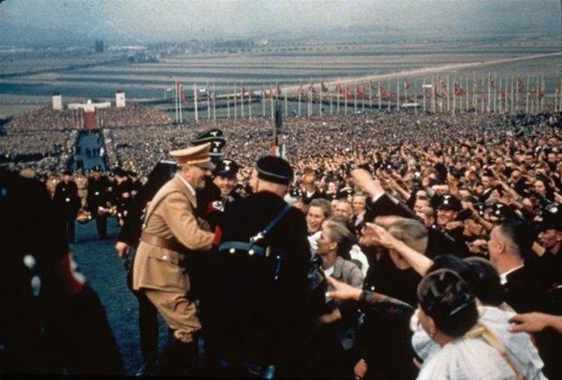 Hitler dokunmadan sevişirdi