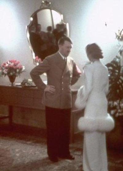 Hitler dokunmadan sevişirdi