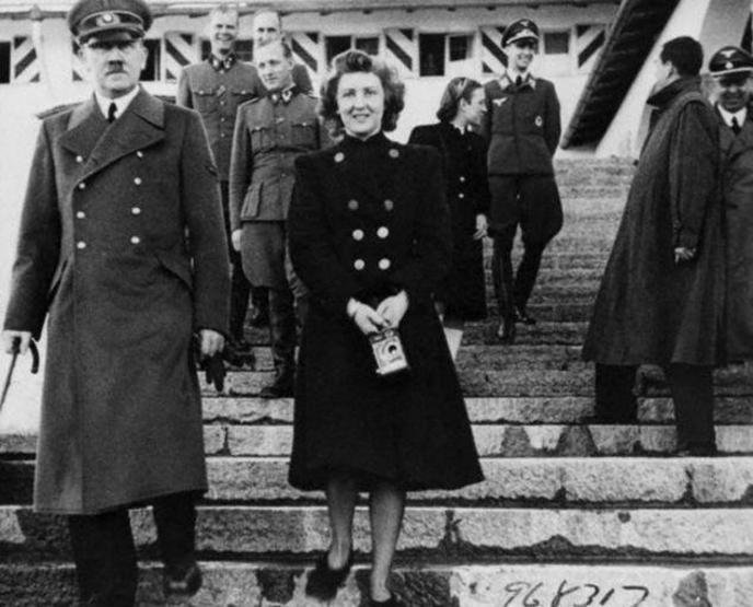 Hitler dokunmadan sevişirdi