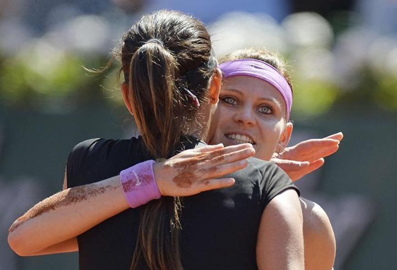 Çocuklar gibi şendi Safarova