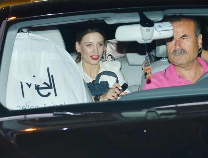 Serenay Sarıkaya böyle görüntülendi