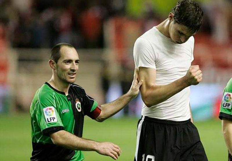 Dünyanın en uzun boylu futbolcuları...