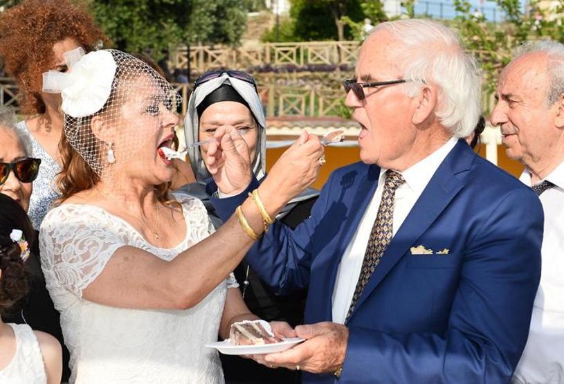 Yaşlılar evinde ikinci bahar