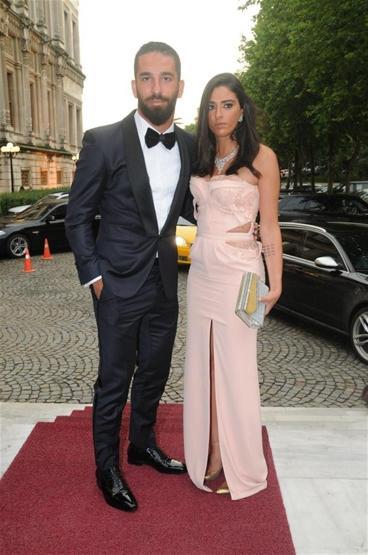Arda Turan Aslıhan Doğanla düğüne katıldı