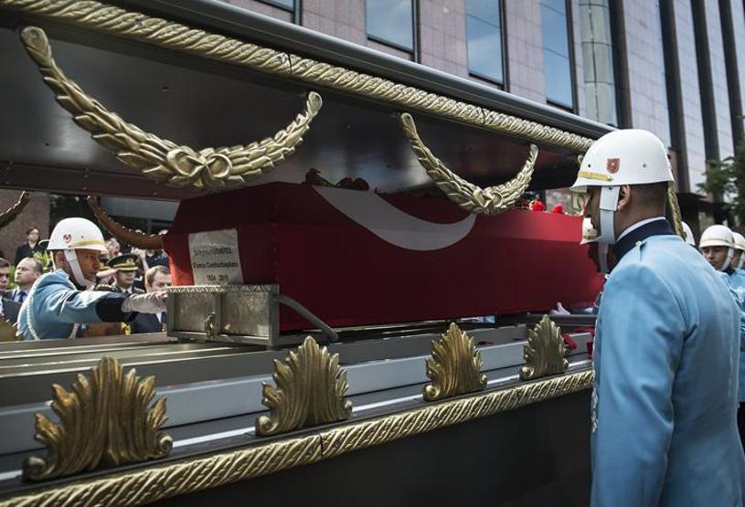 Süleyman Demirel son yolculuğuna uğurlanıyor