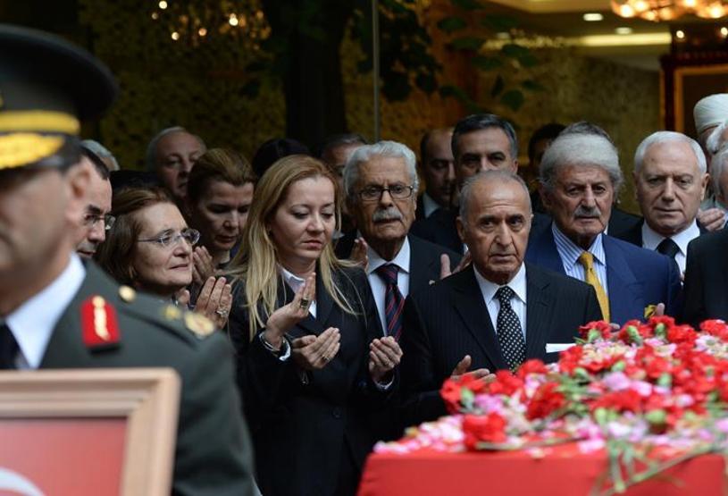 Süleyman Demirel son yolculuğuna uğurlanıyor