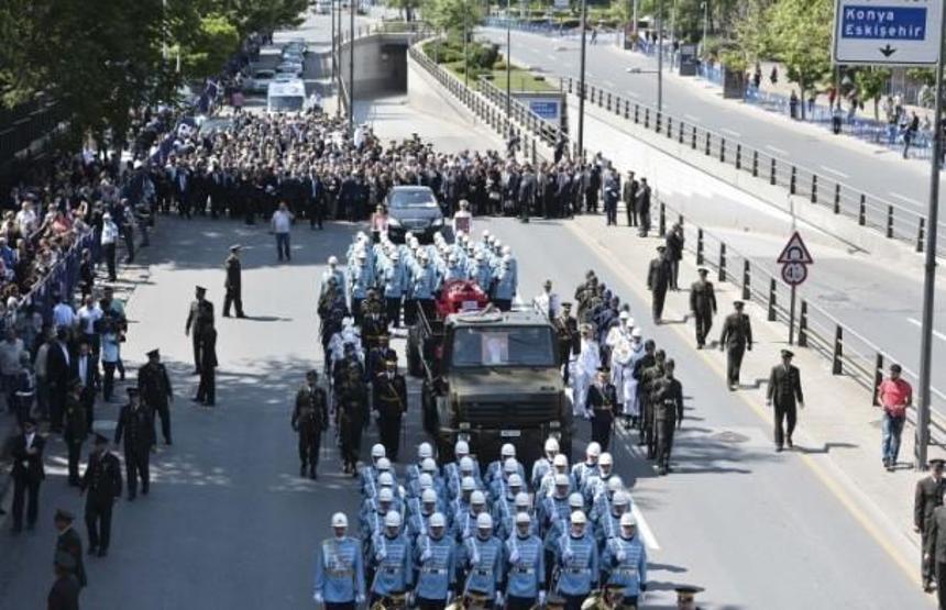 Süleyman Demirel son yolculuğuna uğurlanıyor