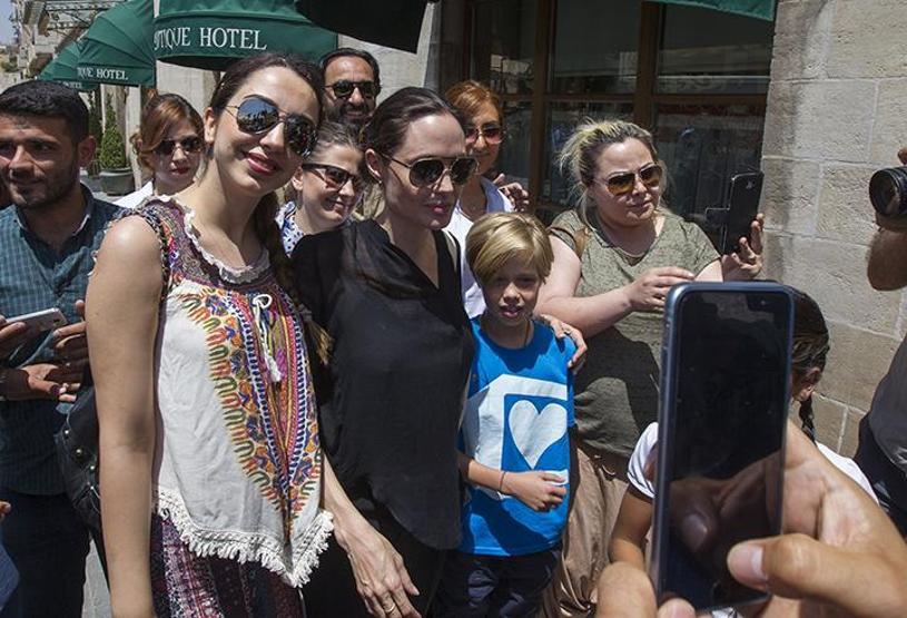 Angelina Jolie Mardinde alışveriş yaptı
