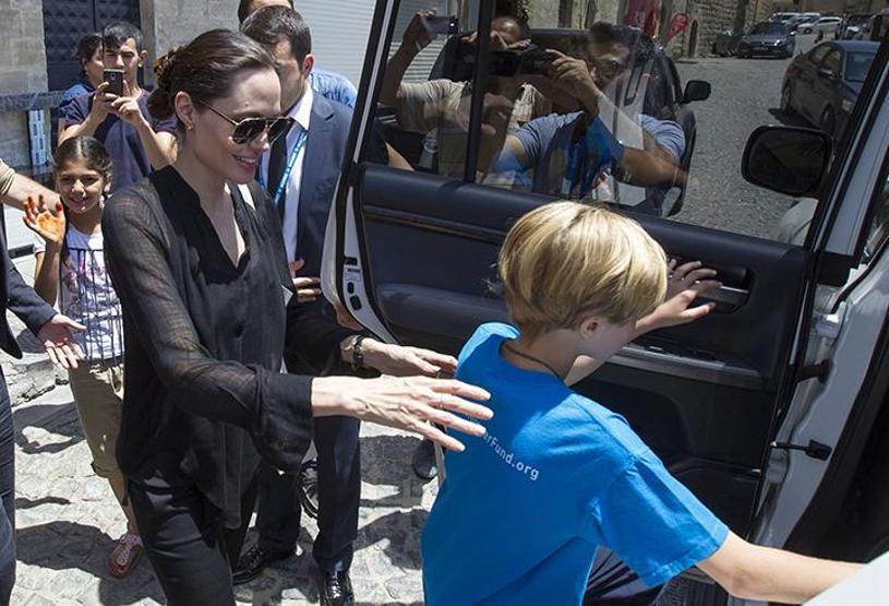 Angelina Jolie Mardinde alışveriş yaptı