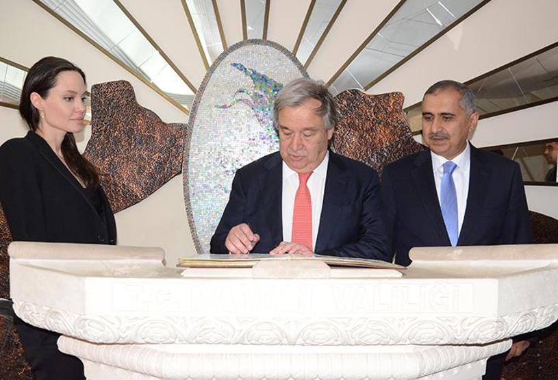 Angelina Jolieden Mardin Valiliği ve belediyesine ziyaret