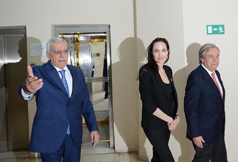 Angelina Jolieden Mardin Valiliği ve belediyesine ziyaret