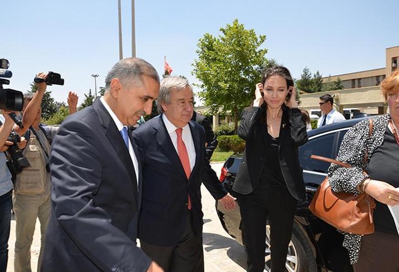 Angelina Jolieden Mardin Valiliği ve belediyesine ziyaret