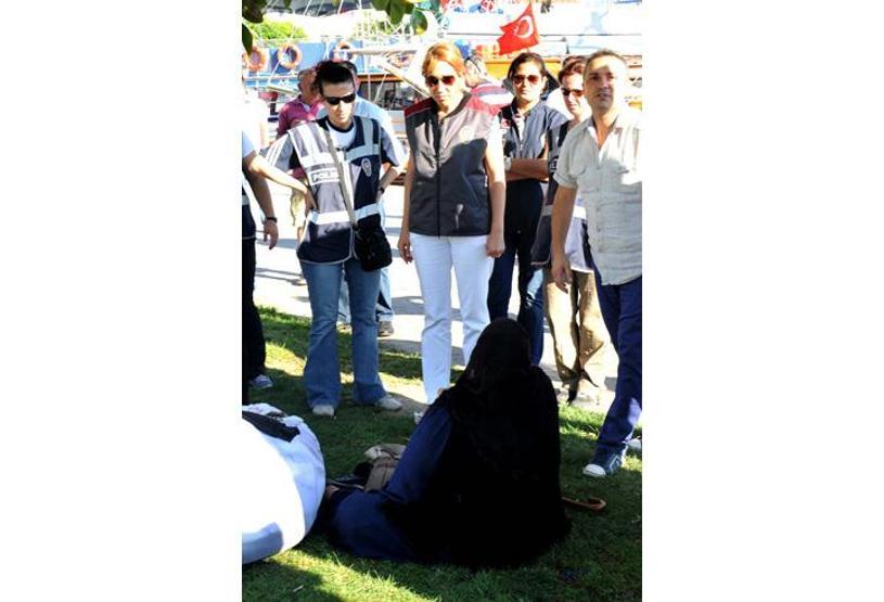 Bodrumlu esnaf şikayet etti, Suriyeliler toplandı