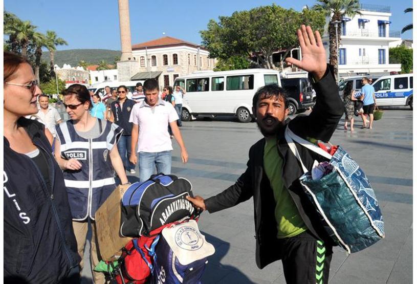 Bodrumlu esnaf şikayet etti, Suriyeliler toplandı