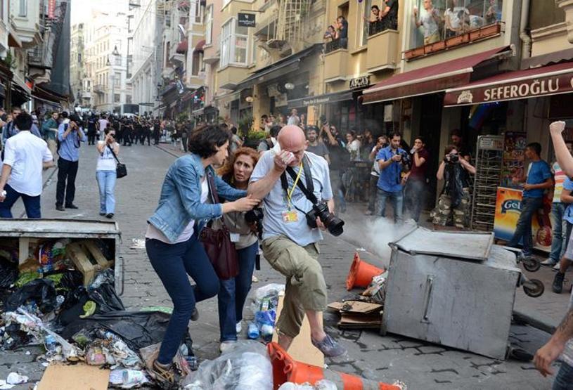 Onur Yürüyüşüne müdahaleden kareler