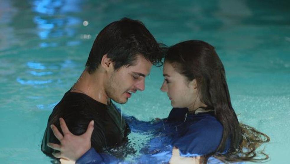 Hande Erçel kimdir
