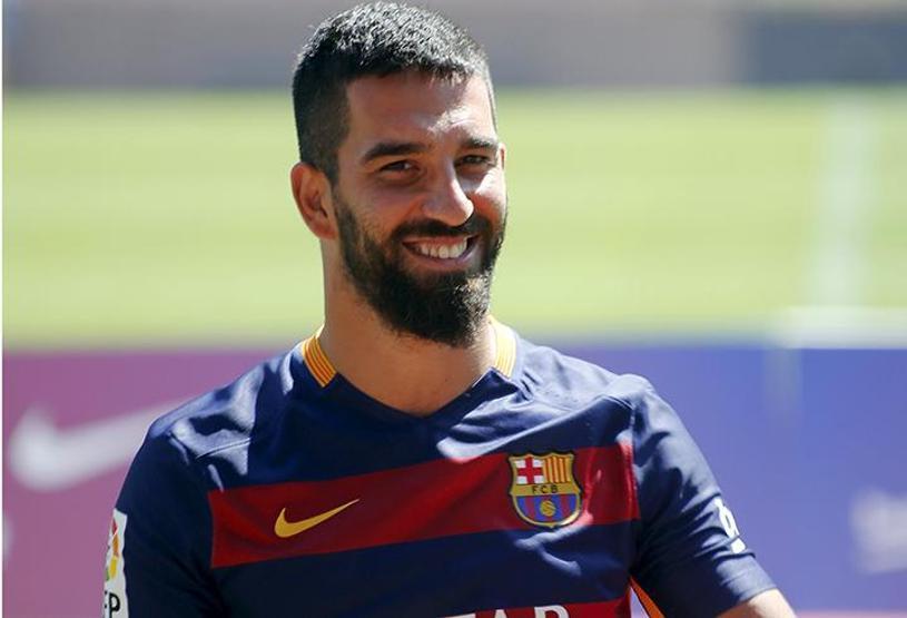 Arda Turan Barcelonada ilk 11e girer mi İspanyol gazeteciler yorumladı
