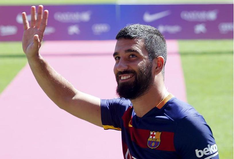 Arda Turan Barcelonada ilk 11e girer mi İspanyol gazeteciler yorumladı