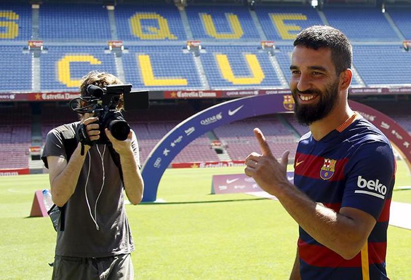 Arda Turan Barcelonada ilk 11e girer mi İspanyol gazeteciler yorumladı