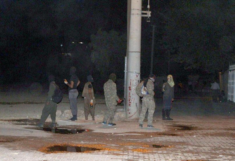 Mardinde YDG eylemi 1 polis yaralı