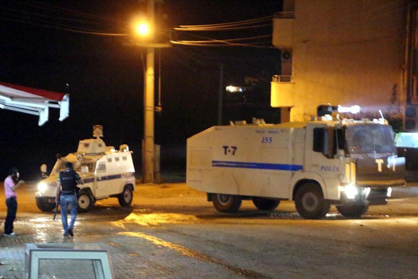 Mardinde YDG eylemi 1 polis yaralı