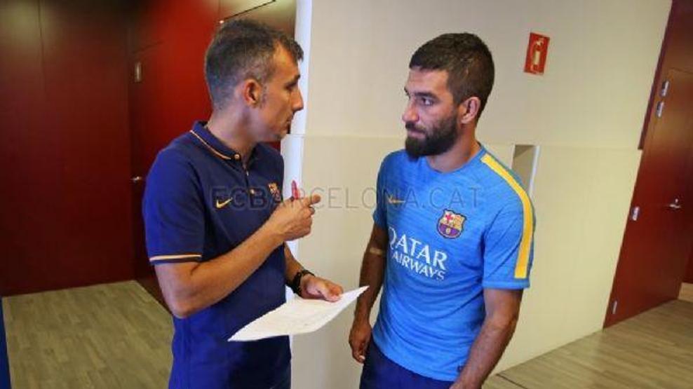 Arda Turan ilk kez takım arkadaşlarıyla...