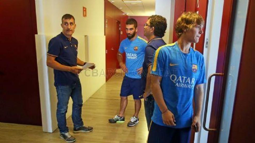 Arda Turan ilk kez takım arkadaşlarıyla...